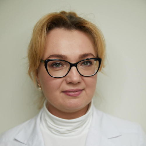 Dr. Nadiia Mariukhnich — Ophthalmologist